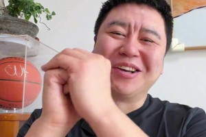 小七为勇士“付出”真多啊：没有流量就整点流量吧😍