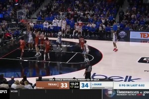 模版杰伦·布朗！AJ·迪班萨精彩集锦！场均25.3分6.7板3.8助1.1断