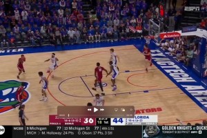 模板比永博！佛罗里达大学尼日利亚大三中锋鲁本·奇涅卢集锦！