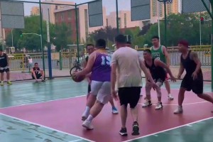 泰伦·卢曾言：骑士2.0詹姆斯是最强版本，15-18年是他的巅峰！